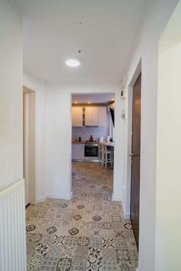 One Bedroom Flat In Bucharest'S Historic District エクステリア 写真