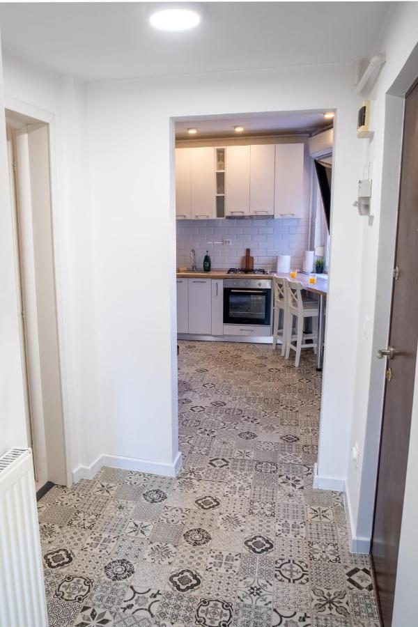 One Bedroom Flat In Bucharest'S Historic District エクステリア 写真