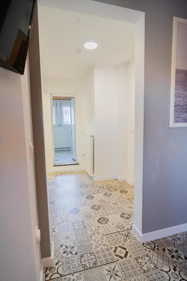 One Bedroom Flat In Bucharest'S Historic District エクステリア 写真