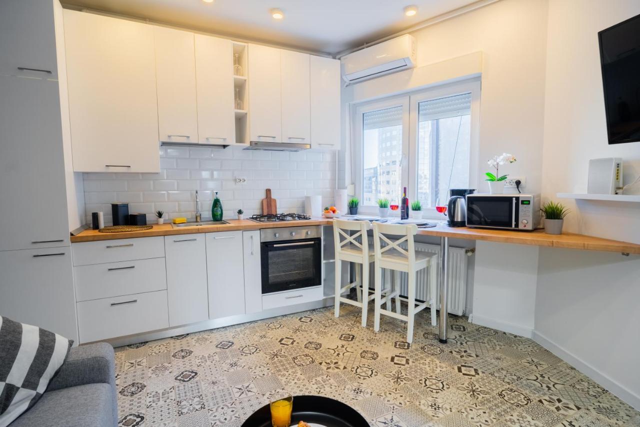 One Bedroom Flat In Bucharest'S Historic District エクステリア 写真