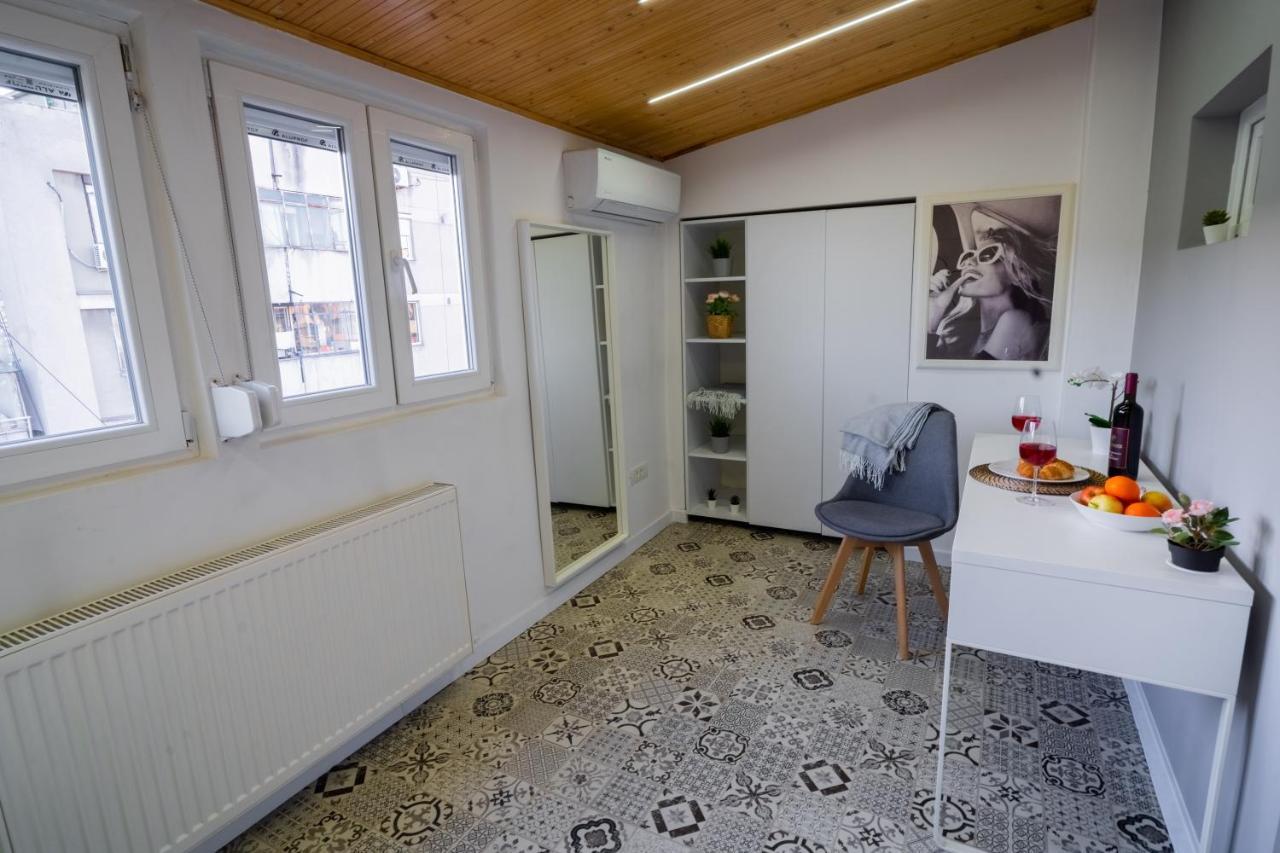 One Bedroom Flat In Bucharest'S Historic District エクステリア 写真