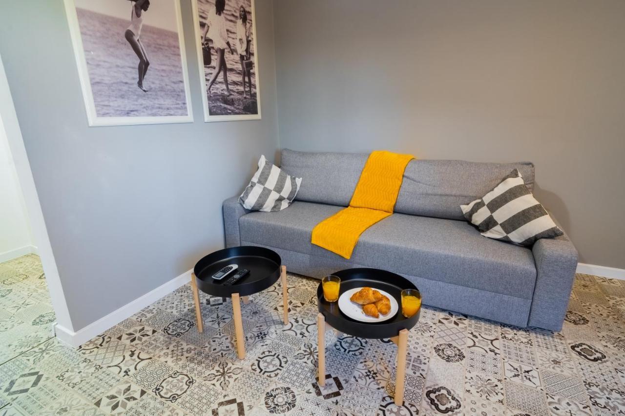 One Bedroom Flat In Bucharest'S Historic District エクステリア 写真