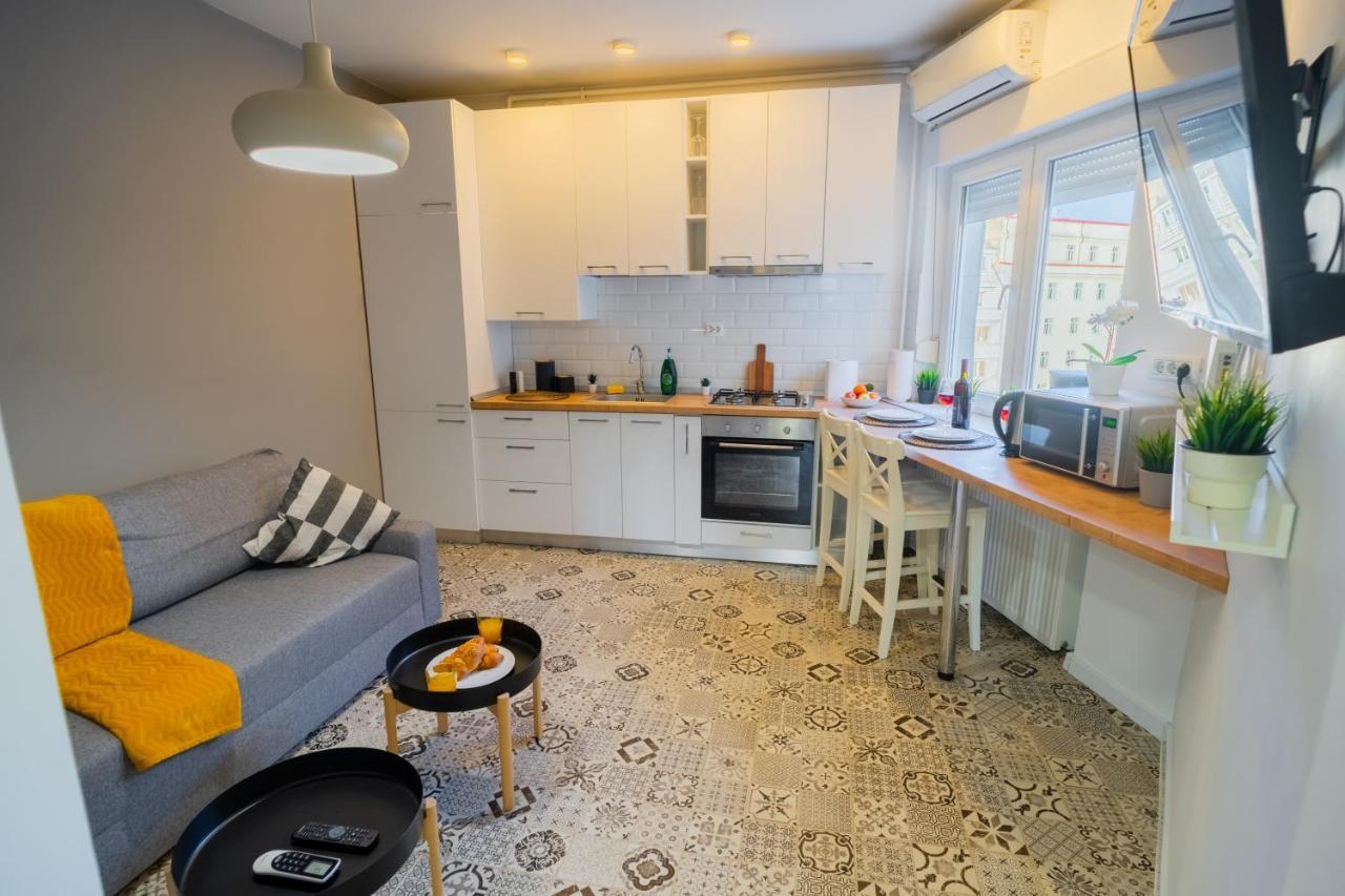 One Bedroom Flat In Bucharest'S Historic District エクステリア 写真